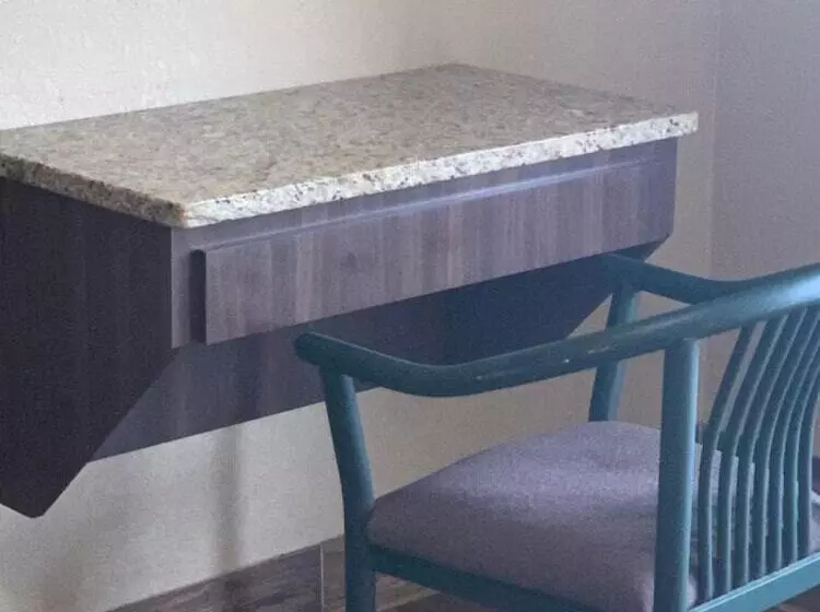 Prince Of Wales Motel