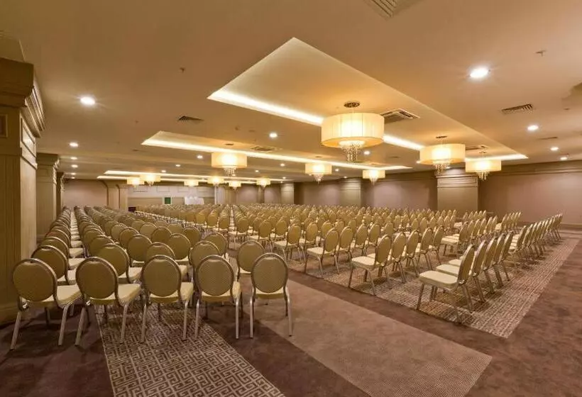 Курорт Paloma Oceana