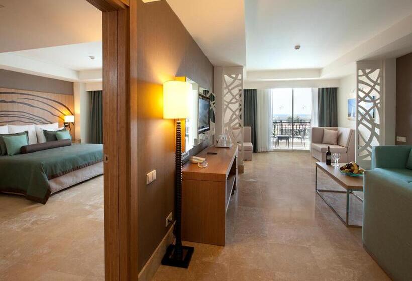 استراحتگاه Paloma Oceana