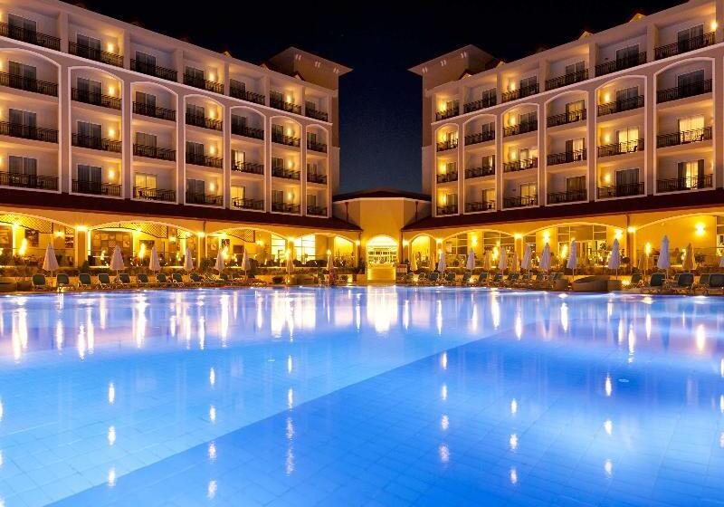 استراحتگاه Paloma Oceana