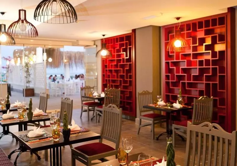 Курорт Paloma Oceana