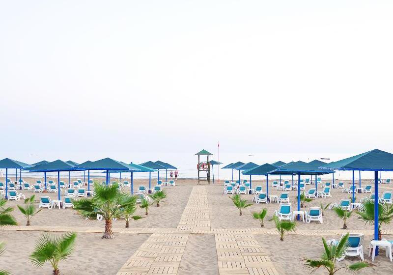 استراحتگاه Paloma Oceana