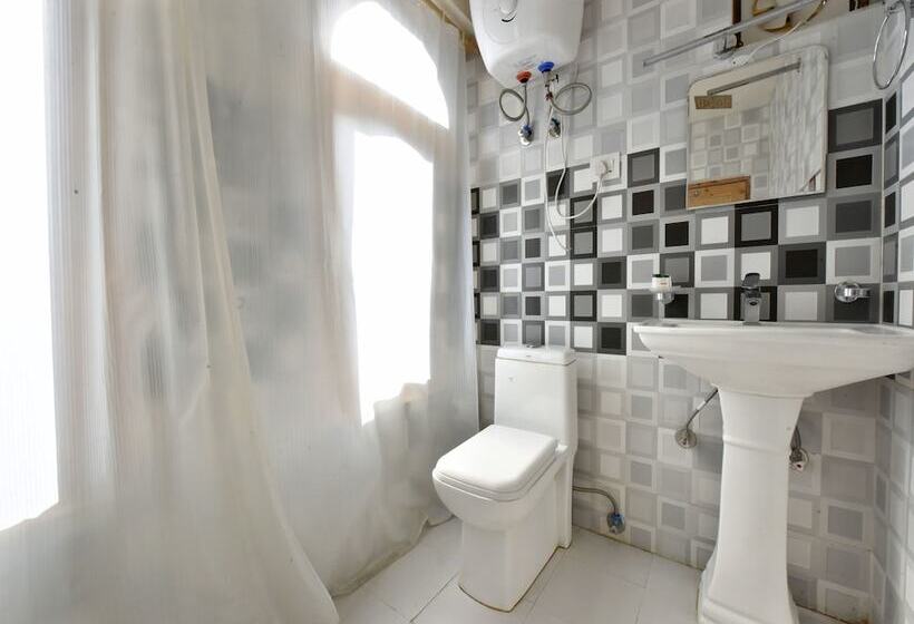 בית מלון כפרי Avenue Manali