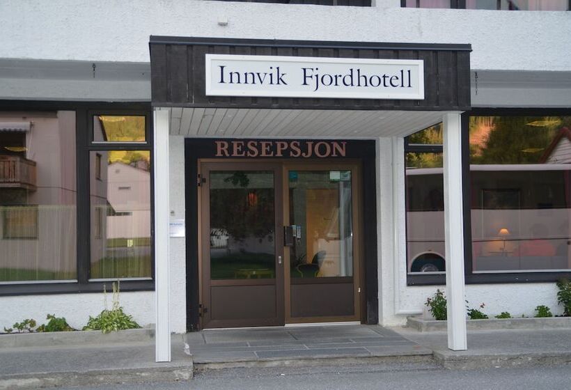 Innvik Fjordhotel   Misjonheimen