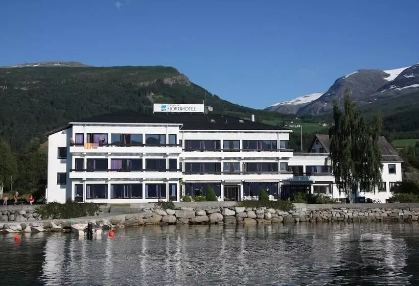 Innvik Fjordhotel   Misjonheimen