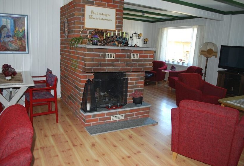 Innvik Fjordhotel   Misjonheimen