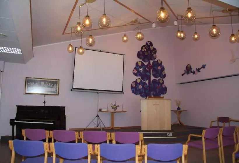 Innvik Fjordhotel   Misjonheimen