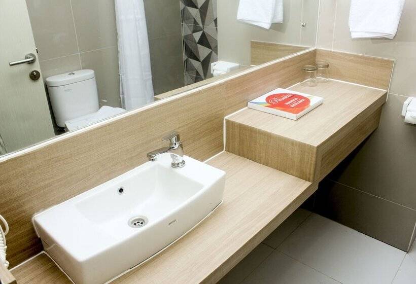 Premiere Hotel Tegal