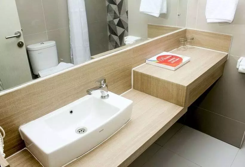 Premiere Hotel Tegal
