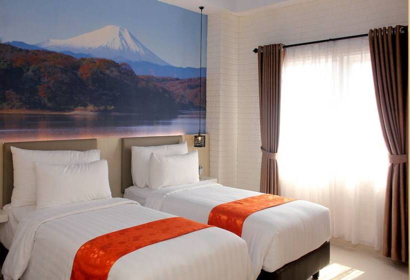 Premiere Hotel Tegal