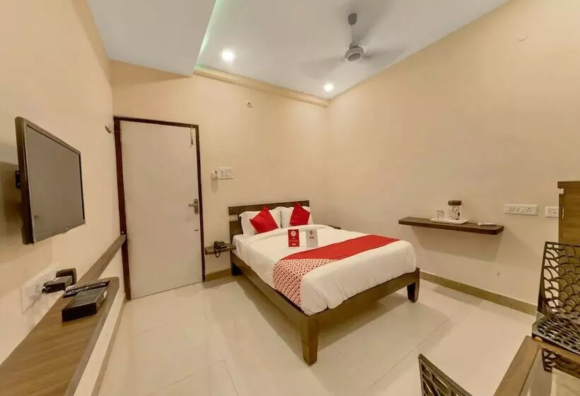 هتل Sai Vihar By Oyo Rooms