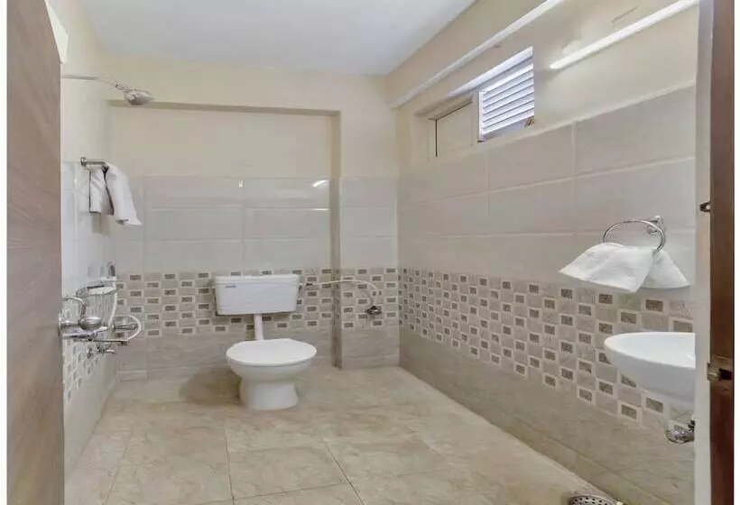 هتل Sai Vihar By Oyo Rooms