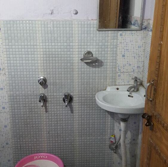 پانسیون Sai Kripa Guest House