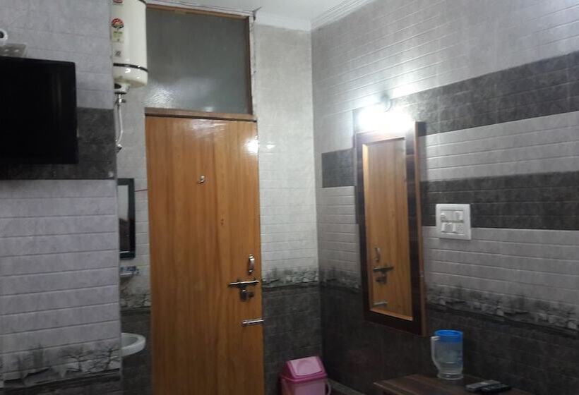 پانسیون Sai Kripa Guest House