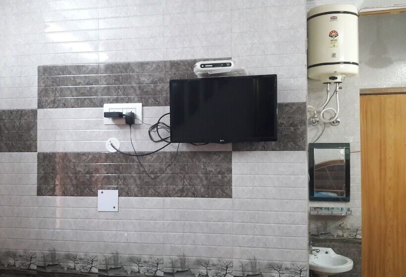 پانسیون Sai Kripa Guest House