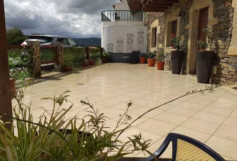 Majatalo Meimoa Guesthouse