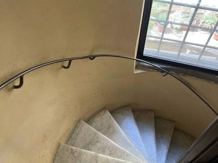 پانسیون Starhome Navona