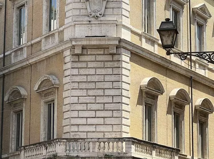 پانسیون Starhome Navona