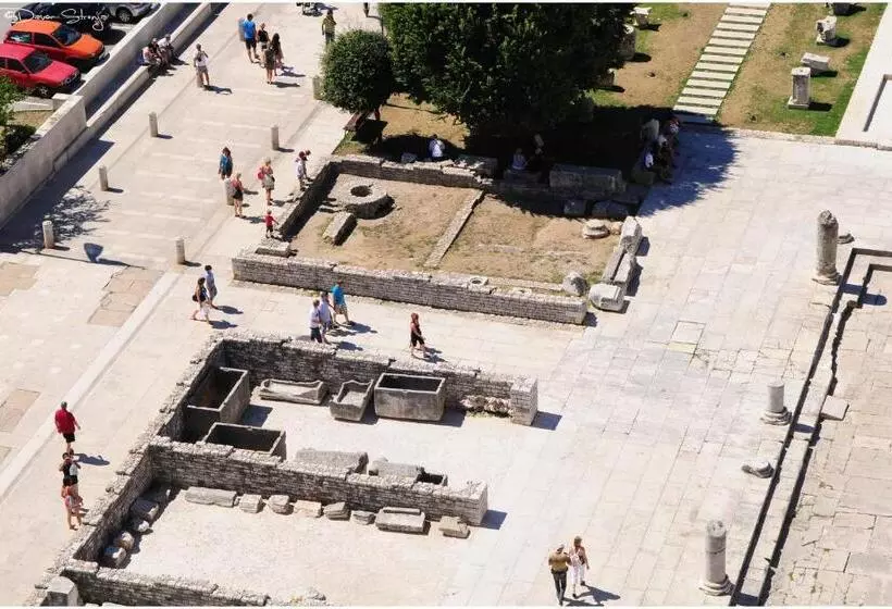 پانسیون Scallop Regent Rooms