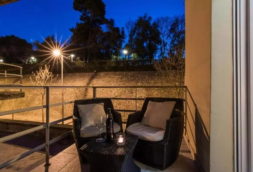 پانسیون Scallop Regent Rooms