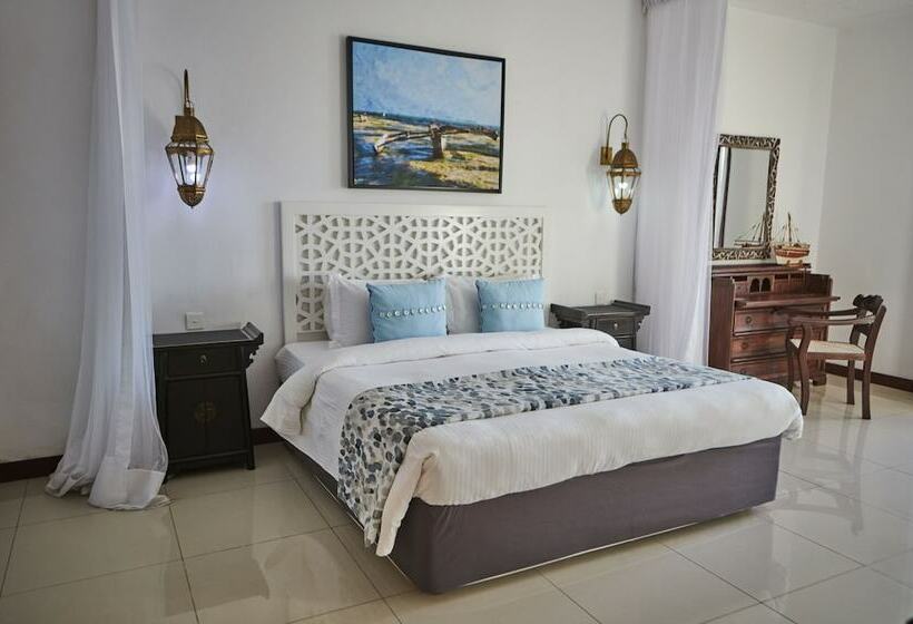 Tamarind Village Apartments