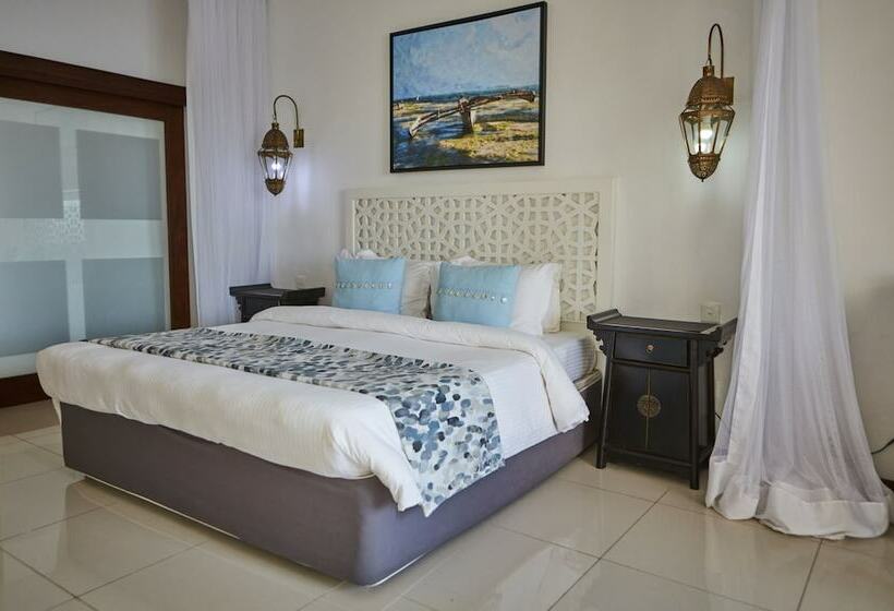 Tamarind Village Apartments