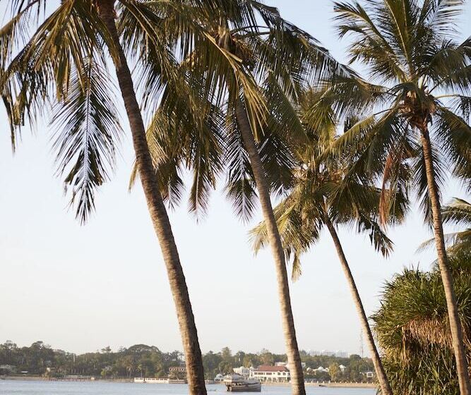 Tamarind Village Apartments