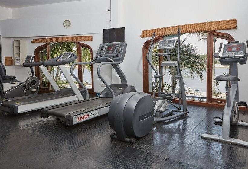 Tamarind Village Apartments