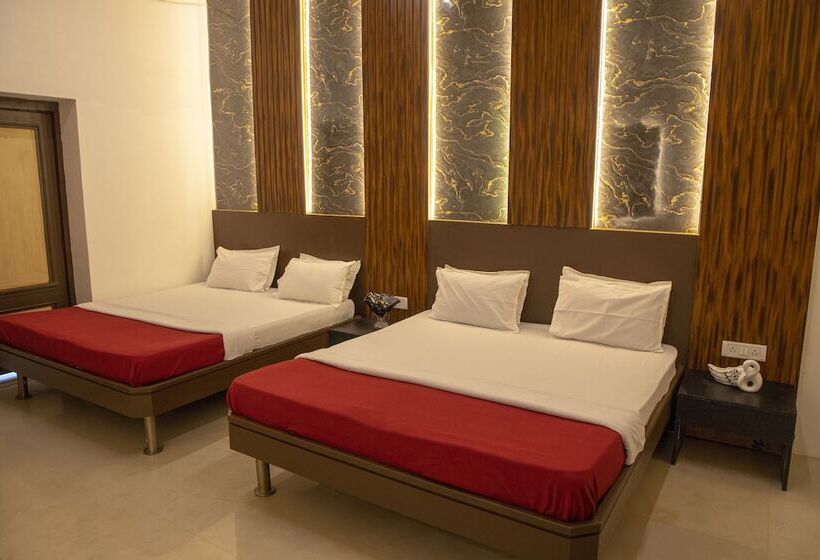 Empire Royale Hotel Hostel