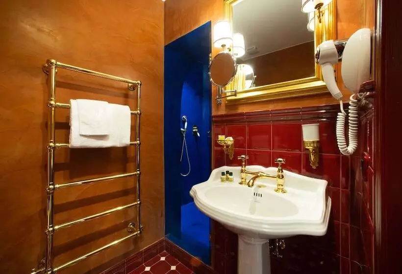 Boutique B&b Torre De  Conti
