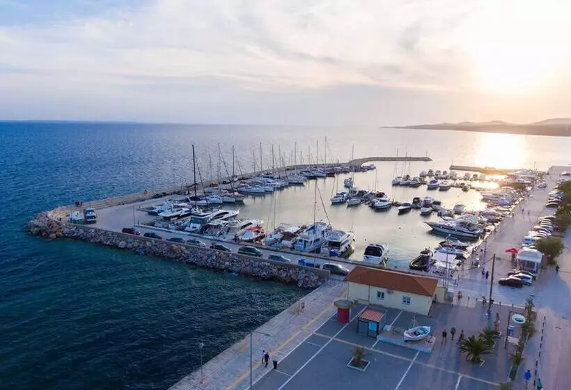 Hotelli Costa Domus Blue Luxury Apartments