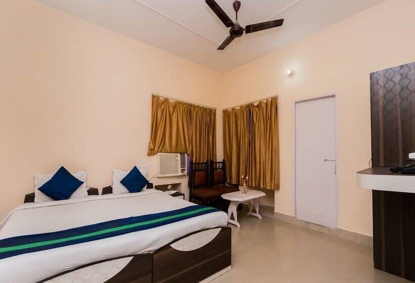 Fabhotel Aayash   Nr City Center Metro Station