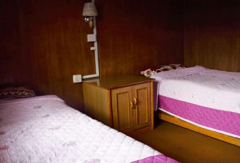 هتل Himalaya Lodge