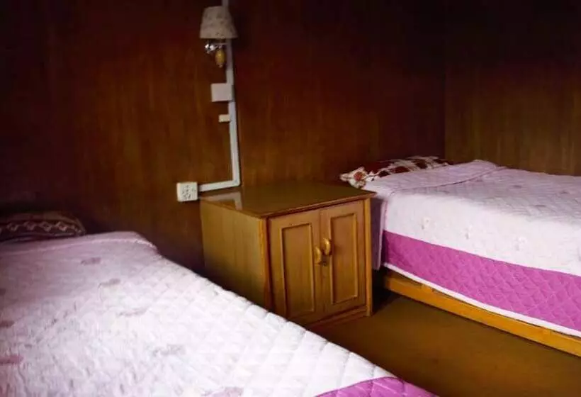 هتل Himalaya Lodge