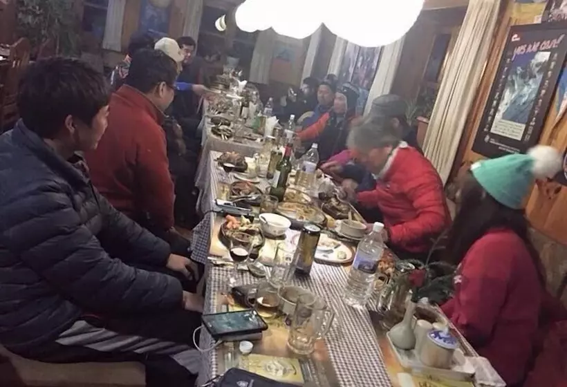 هتل Himalaya Lodge