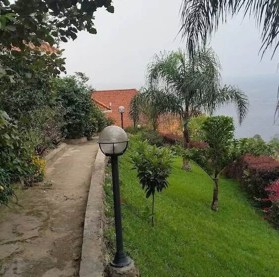 هتل Nirvana Heights