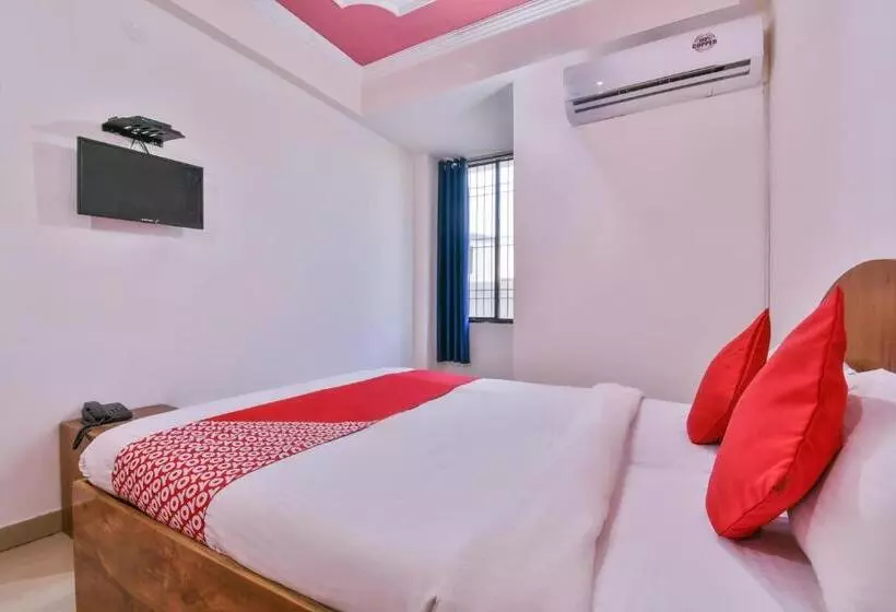 OYO Flagship 45852 Hotel Happy Journey