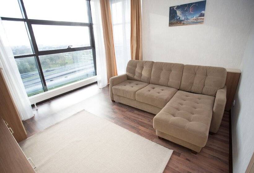 Panoramic Apartments S16