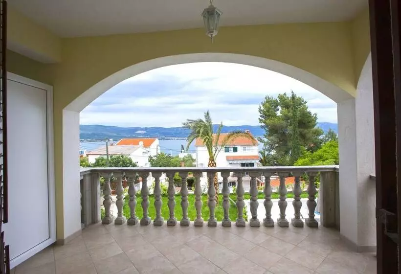 Apartments Bago