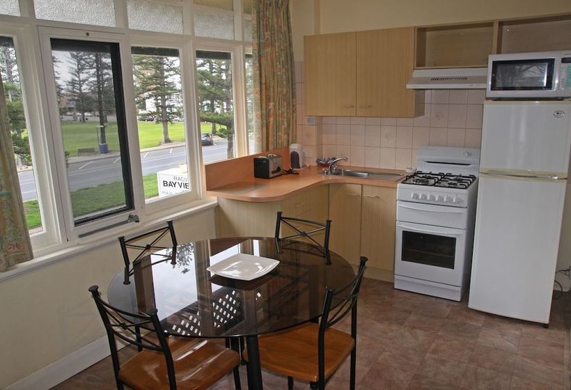Bayview Apartments Glenelg