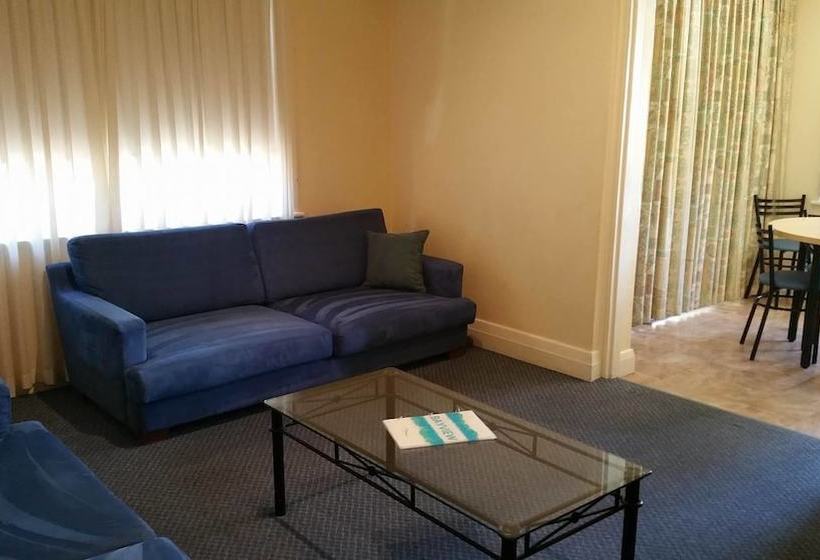 Bayview Apartments Glenelg