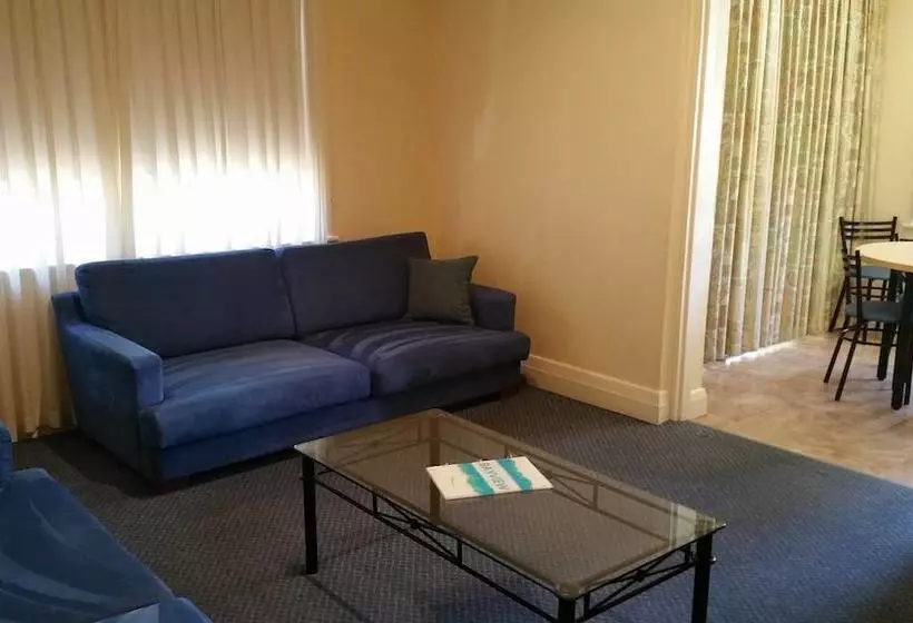 Bayview Apartments Glenelg