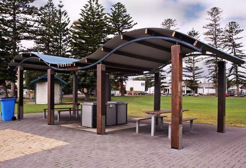 Bayview Apartments Glenelg