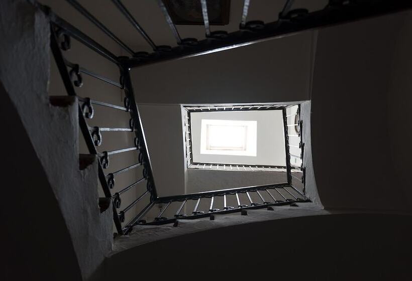 Отель Albergo Real Castello