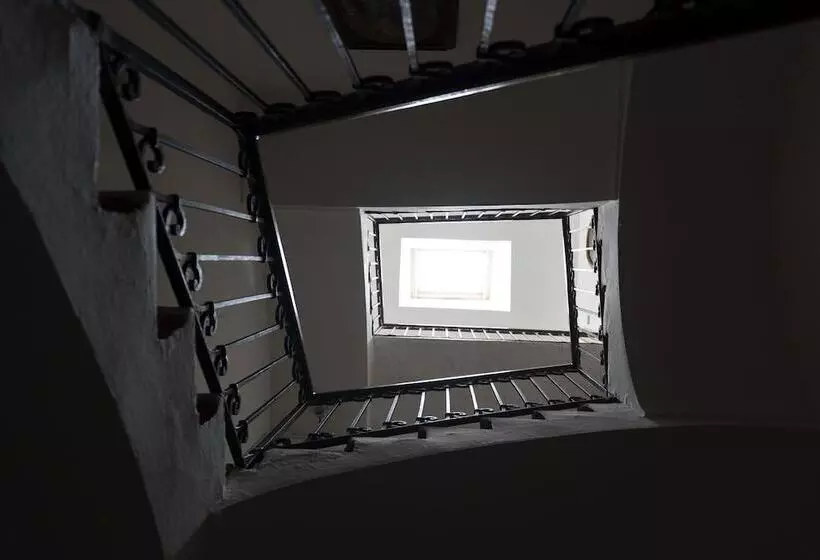 ホテル Albergo Real Castello