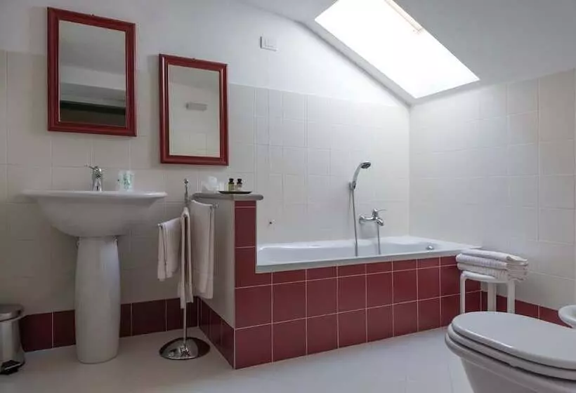 ホテル Albergo Real Castello