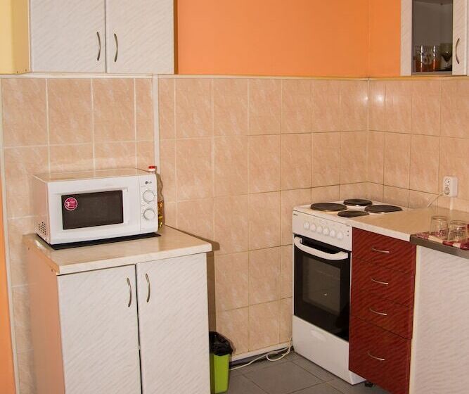 Yubileinaya Hotel   Hostel