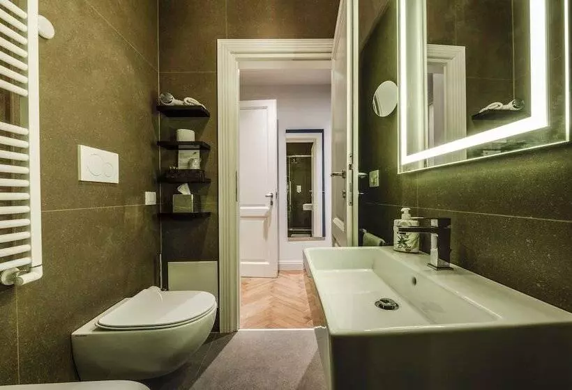 تختخواب و صبحانه Daphne Guest House