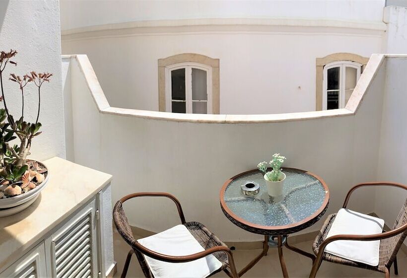 مبيت وإفطار Suites Inn Lagos