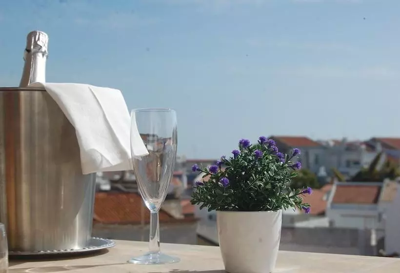 تختخواب و صبحانه Suites Inn Lagos